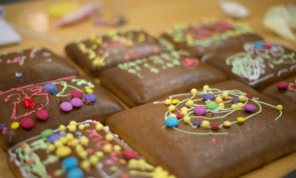 Lebkuchen verzieren - bunte Lebkuchen